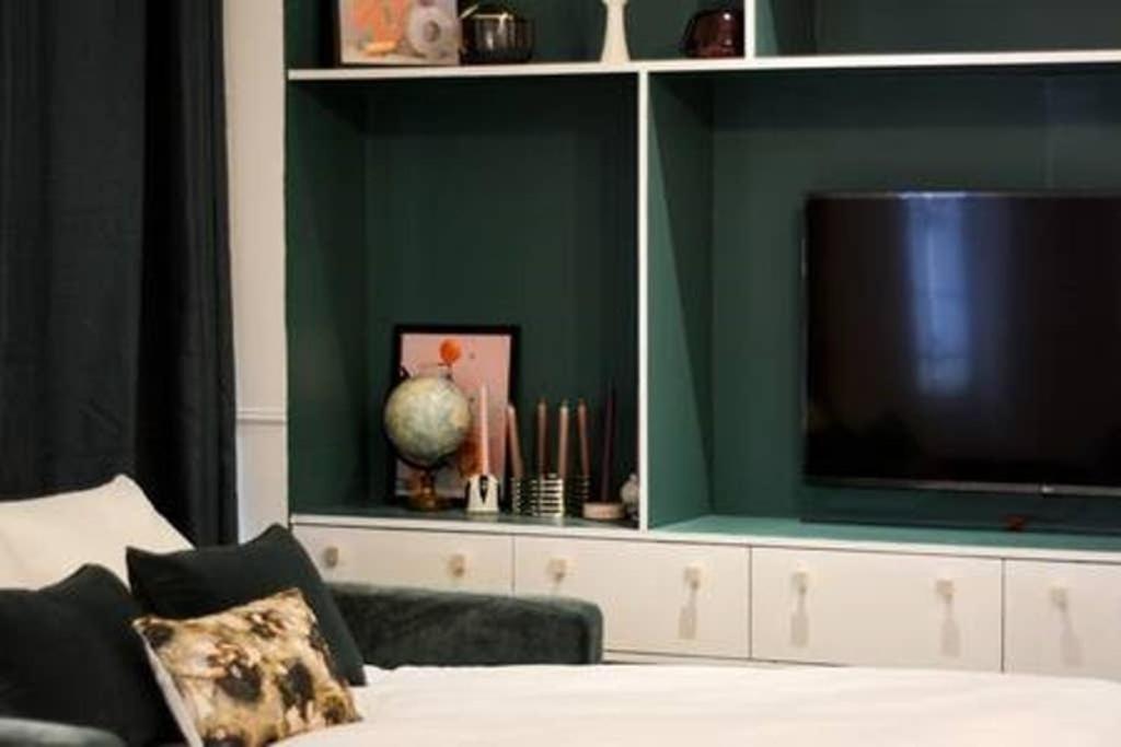 Apartament Amazing 10Bed In The Heart Of Le Marais And Suprises... Paryż Zewnętrze zdjęcie